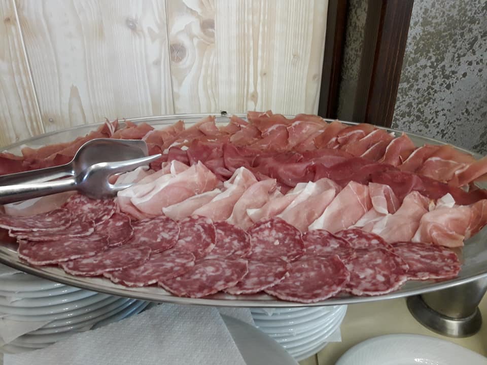 39142049_1822682747810133_6178727578224820224_n