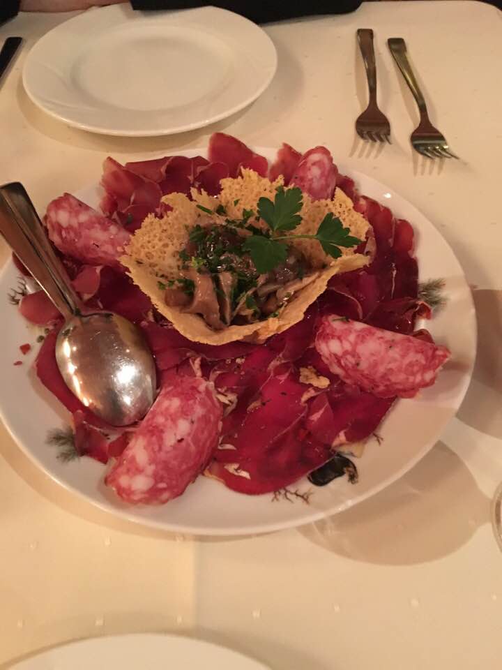 57004796_2373906189332882_2614995605583298560_n