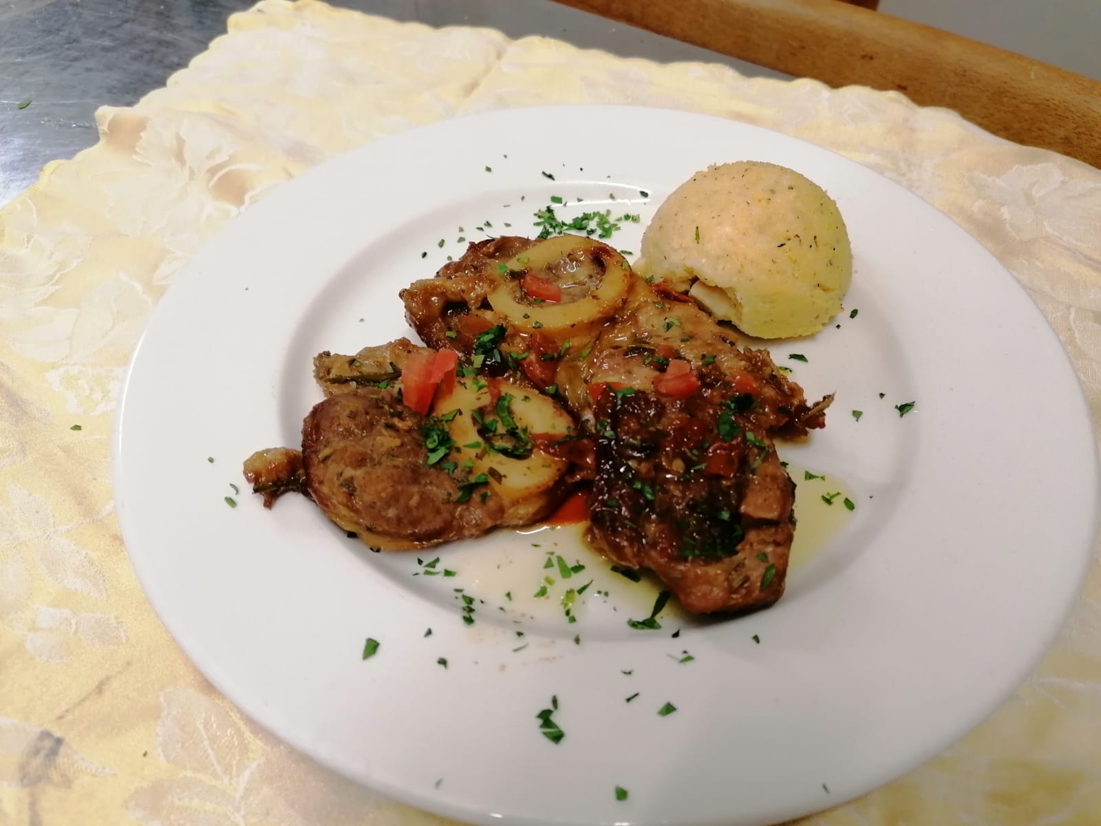 81757192_2816937315035068_5352810134617718784_n